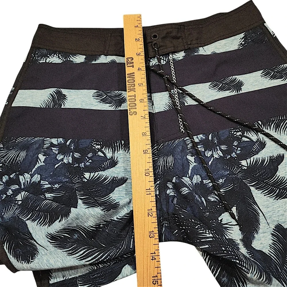 Keep It Simple Board Shorts 30 x7 Men 18